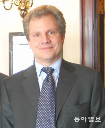 아서 설즈버거 회장