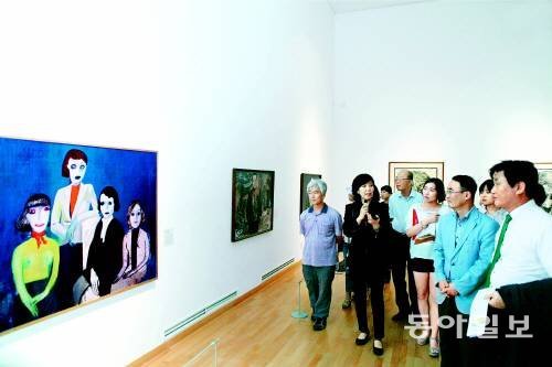전북도립미술관은 지난해에 이어 초상미술을 주제로 기획한 ‘역사 속에 살다’전으로 관객들의 호응을 얻고 있다. 전북도립미술관 제공