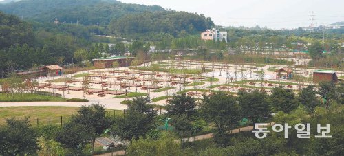 인천과 부천의 도심에서 차량으로 10여 분 거리에 위치한 인천대공원 내 너나들이 캠핑장. 차준호 기자 run-juno@donga.com