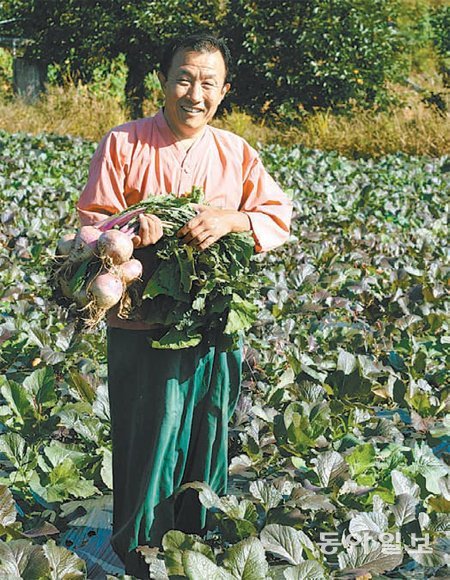 강화명품 순무골 권국원 대표는 친환경 농법으로 재배한 순무를 원료로 다양한 순무 가공식품을 만들고 있다. 강화명품 순무골 제공