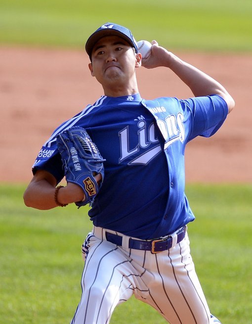 삼성 장원삼이 역투하고 있다. 잠실 | 김종원 스포츠동아 기자 won@donga.com 트위터@beanjjun