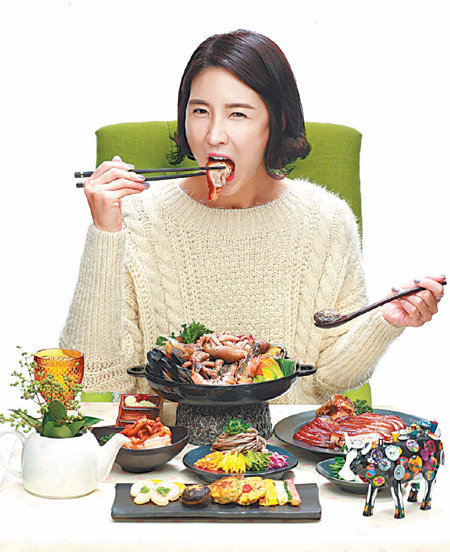 혼자 사는 남녀의 식생활 문화와 로맨스를 그린 tvN 드라마 ‘식샤를 합시다’는 먹음직스러운 음식을 표현하기 위해 푸드 스타일리스트까지 동원했다. tvN 제공