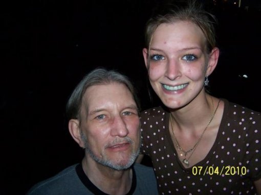 2010년 딸 티파니와 함께 사진을 찍은 에드워즈