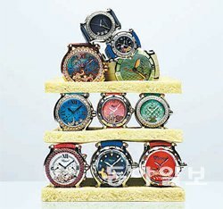 ‘해피 스포츠 컬렉션’ 중 독특한 디자인으로 매년 새롭게 선보여지는 ‘해피 클럽’ 시계들. 쇼파드 제공