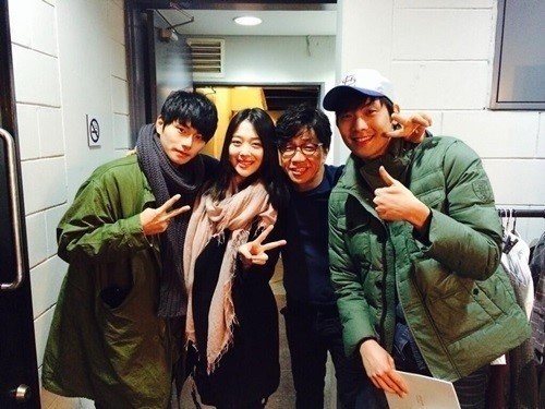 출처= 그와 그녀의 목요일 트위터