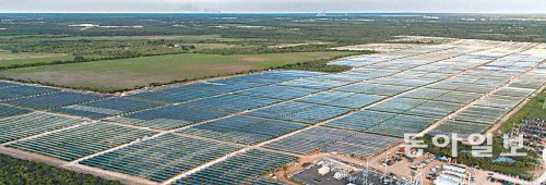 이달 초 상업생산을 시작한 미국 텍사스 주 샌안토니오의 OCI 태양광발전소. OCI 제공