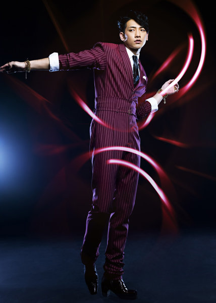 힘든 시간이 길었던 터라 4년 만의 컴백은 더욱 애틋하고 특별하다. 비는 “대중은 곧 부모”라며 2일 공개하는 새 앨범 ‘레인 이펙트(RAIN EFFECT)’에도 애정 어린 질책과 칭찬을 당부했다. 사진제공｜큐브디씨