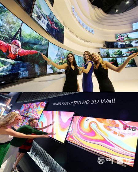 7일(현지 시간) 미국 라스베이거스에서 공식 개막하는 소비자 가전전시회(CES)의 삼성전자 전시관에서 모델들이 ‘커브드 
초고화질(UHD) TV’를 소개하고 있다(위쪽 사진). LG전자 전시관에 설치된 ‘UHD 3D 월(wall)’ 전시물. 
삼성전자·LG전자 제공