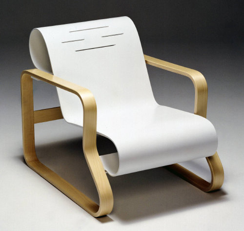 ‘알바르 알토’의 의자