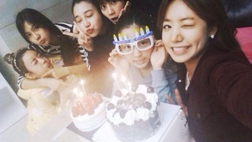 (사진=손나은 생일파티/에이핑크 공식 팬카페)