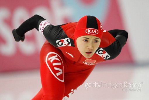 소치겨울올림픽 여자 스피드 스케이팅 500m 경기에 출전한 왕베이싱(중국)이 역주하고 있다. 왕베이싱은 7위를 차지했다. 사진제공=Gettyimages/멀티비츠