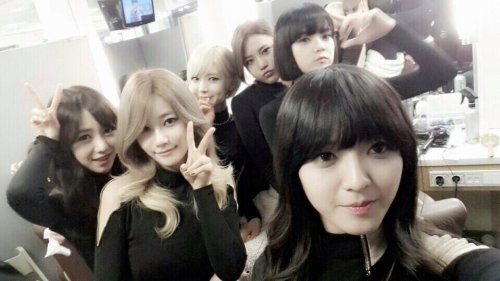 AOA 프리허그
사진= AOA 공식 트위터