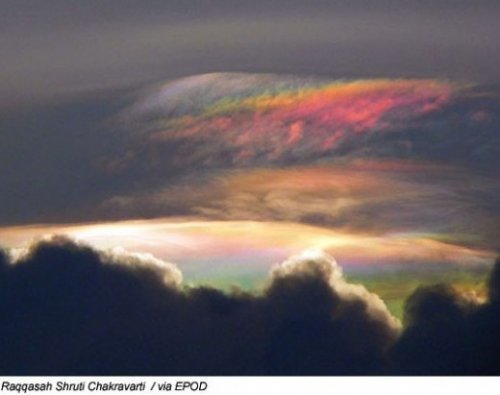 인도 무지개빛 구름 사진 출처 = 라이브사이언스