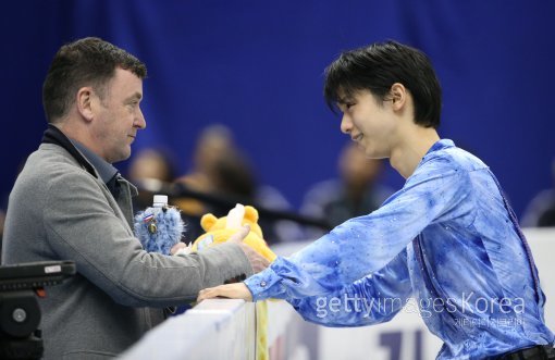 브라이언 오서 코치(왼쪽)와 하뉴 유즈루. 사진=GettyImages/멀티비츠