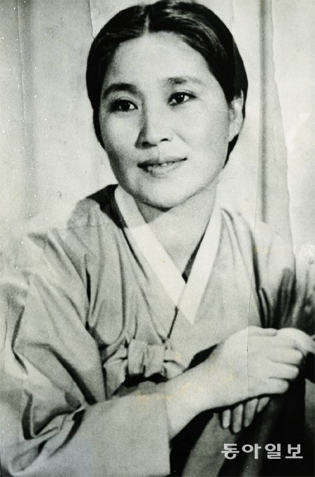 35세 때부터 숱한 영화에서 어머니를 연기했던 배우 황정순. 김종원 영화평론가협회 상임고문은 사진에 대해 “1960년 ‘박서방’에 출연했을 때로 추정된다” 고 말했다. 한국영상자료원 제공