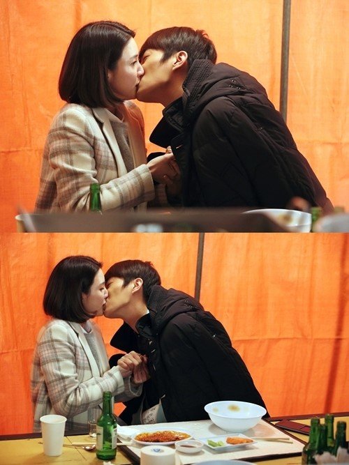 '식샤를 합시다' 윤두준-이수경. tvN 제공