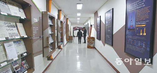 최근 울산 북구 연암동 오토밸리복지센터에 문을 연 ‘울산노동역사관 1987’. 이곳에는 1980년대 이후 노동운동과 관련된 각종 자료가 전시돼 있다. 울산 북구 제공