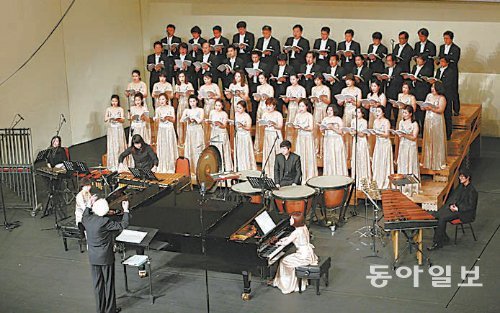대전시립합창단의 연주회 모습. 시립합창단은 19일 서울에서, 7월에는 스위스에서 연주회를 갖는다. 대전시립합창단 제공