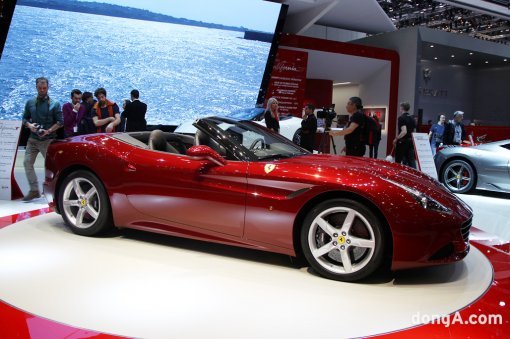 페라리 캘리포니아T