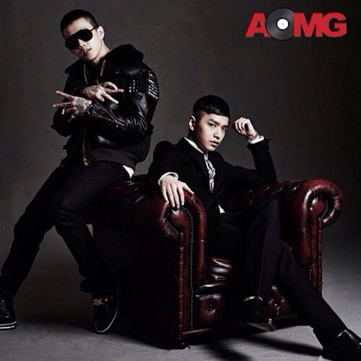 사진출처｜AOMG 공식 트위터