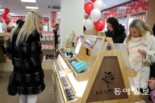 LG생활건강이 러시아의 메구미 쇼핑몰에서 운영하고 있는 ‘비욘드’ 매장. LG생활건강 제공