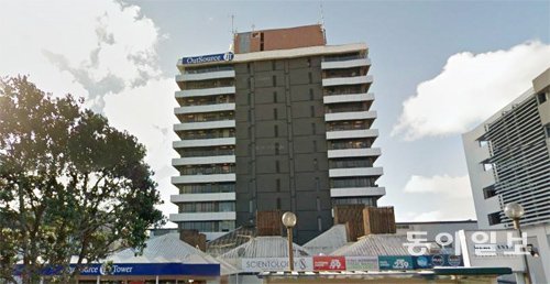 문제의 회계법인 건물



뉴질랜드 오클랜드의 챗필드 회계법인 건물. 허재호 전 대주그룹 회장과 관련 있는 17개 법인이 모두 주소지로 삼은 곳이다. 오클랜드=이윤상 채널A 기자 yy27@donga.com