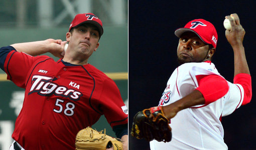 KIA 홀튼-어센시오(오른쪽). 사진｜스포츠코리아·스포츠동아DB