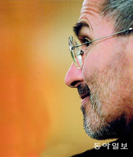 안드로이드에 뒤처진 기능 따라잡고 그들을 뛰어넘자 2010년 10월 24일 애플 주요 임원들에게 보낸 e메일. 사진 출처 명진출판