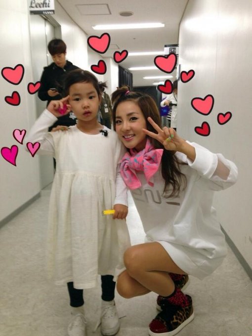 산다라박 하루 인증샷 (출처= 산다라박 트위터)