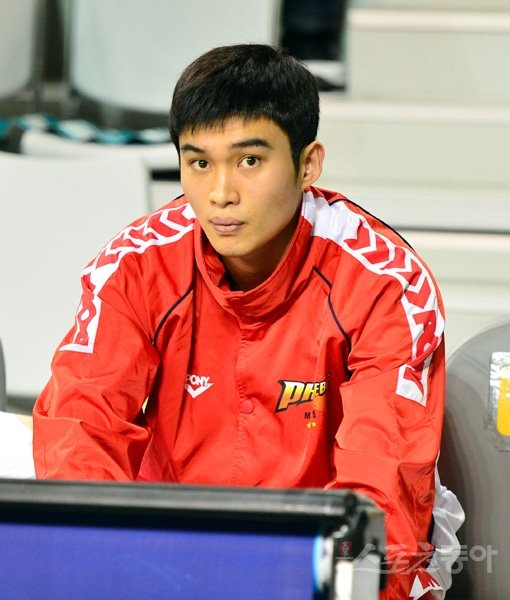 모비스 이대성은 틈새가 벌어진 왼쪽 발목뼈 고정 수술이 필요하다는 진단을 받았다. 그의 대표팀 합류를 기대했던 유재학 감독은 수술 진단에 아쉬움을 나타냈다. 스포츠동아DB