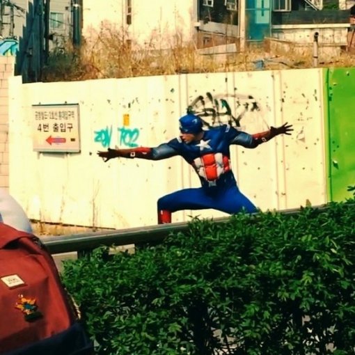 출처= 줄리엔 강 인스타그램