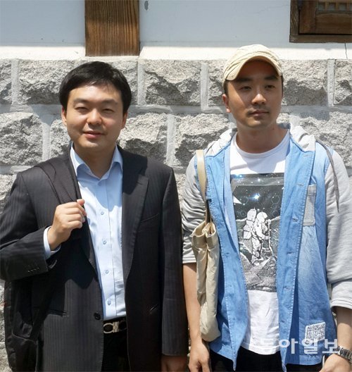제10회 세계문학상을 공동 수상한 정재민(왼쪽), 이동원 씨. 조이영 기자 lycho@donga.com