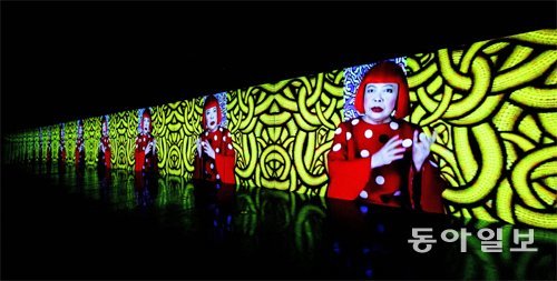 Song of Manhattan Suicide Addict, video(1분 24초), 2010년.