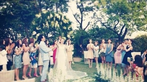 '엄지원 결혼식'. 사진출처= 박수진 인스타그램