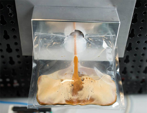 버튼 하나만 누르면 60초 만에 뜨거운 에스프레소를 내려주는 우주 전용 커피머신 ‘이스프레소’. 라바차 제공