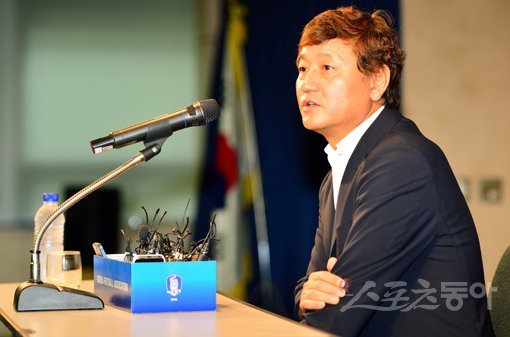 한국남자축구대표팀을 이끄는 이광종 감독. 스포츠동아DB