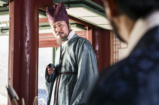 영화 ‘관상’ 제작사가 드라마 ‘왕의 얼굴’의 제작사 KBS미디어가 저작권을 침해했다며 방송금지 가처분 신청을 냈다. ‘왕의 얼굴’은 11월 방송을 앞두고 표절 논란에 휩싸이게 됐다. 사진제공｜주피터필름