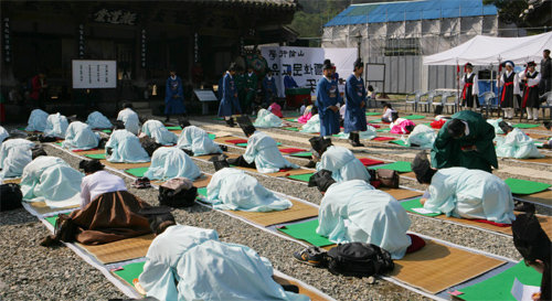 충남 논산시 연산면 돈암서원. 매년 10월 이곳에서 열리는 ‘향시’ 재현 행사에는 전국에서 수백명의 응시생이 몰린다. 논산시 제공