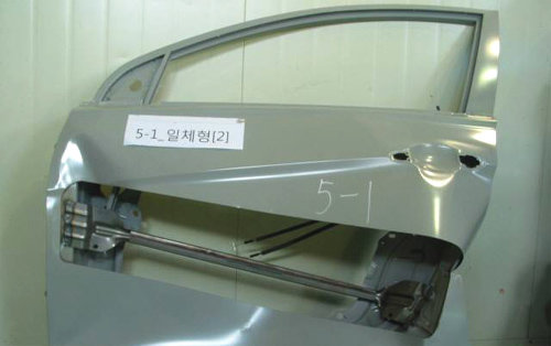 자동차부품업체 금창은 새롭게 개발한 차량 부품인 ‘일체형 도어빔’에 대한 성능 테스트를 슈퍼컴퓨터로 진행해 상당한 비용을 절감했다. 금창 제공