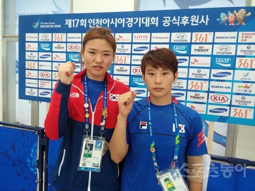 카바디여자대표팀 윤유리(왼쪽)와 조현아. 인천｜박상준 기자 spark47@donga.com 트위터 @sangjun47