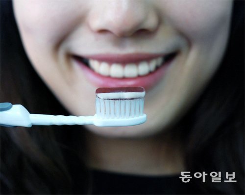 치은염, 치주염 등을 예방하기 위해선 양치질을 깨끗이 하는 것이 필수다. 동아일보DB
