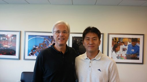 LA 클리퍼스 케빈 이스트맨 부사장(왼쪽)과 김상식 코치. 스포츠동아DB