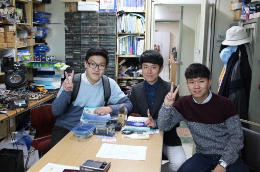 (사진 왼쪽부터 김대홍, 김상수, 정종현 학생)