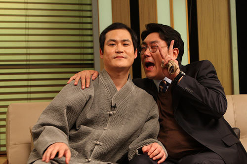 영화 ‘우리는 형제입니다’ 조진웅(오른쪽)과 김성균. 사진제공｜필름있수다