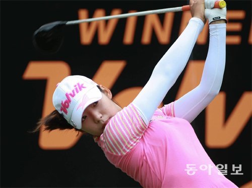 미국여자프로골프(LPGA)투어 데뷔 3년 차인 이미향이 9일 5차 연장까지 가는 접전 끝에 미즈노 클래식에서 첫 우승에 성공했다. 동아일보DB