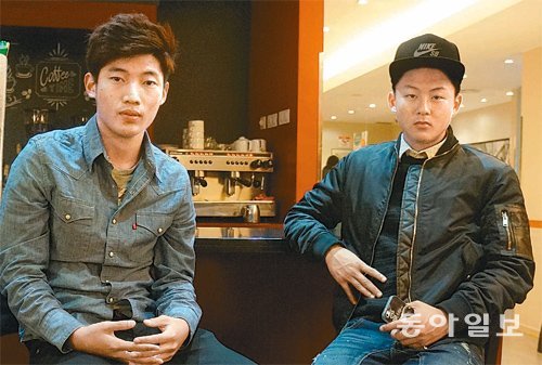 스페인 바르셀로나의 한 호텔에서 만난 FC 바르셀로나 유소년팀의 장결희(왼쪽)와 이승우. 두 선수는 하루가 다르게 성장하고 있다. 바르셀로나=김동욱 기자 creating@donga.com