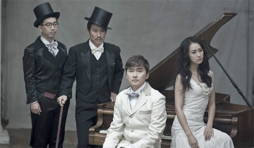 연극 ‘위대한 유산’은 물질과 성공에 대한 인간의 욕망을 적나라하게 그린다. 명동예술극장 제공