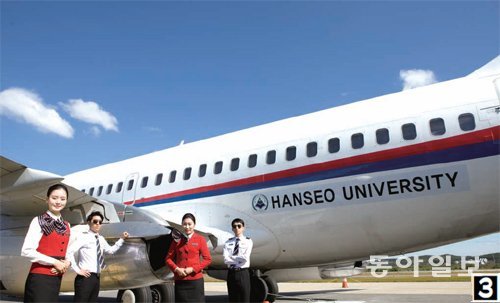 보잉737 여객기. 아시아 대학 중 최초로 교육용으로 금년 5월 미국에서 도입했다.