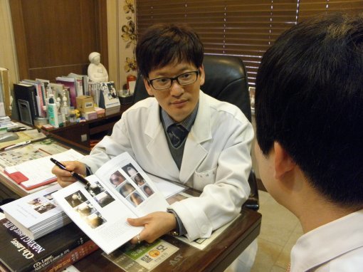 미라클 모발이식 센터 고민석 원장