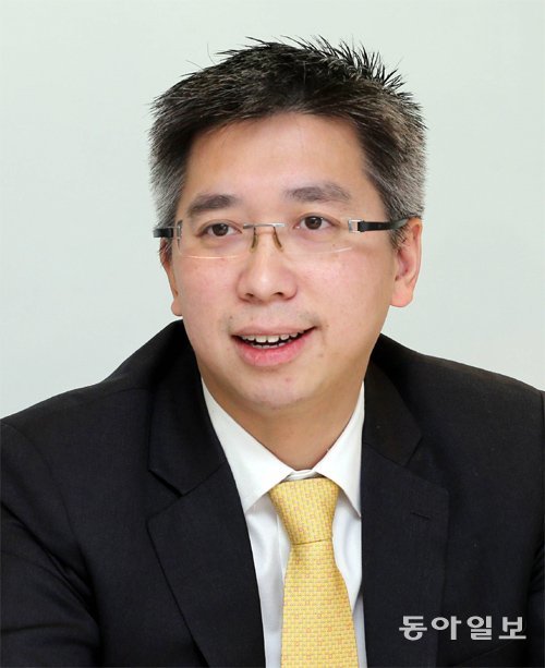 네덜란드의 친환경 인증회사인 ‘컨트롤유니언’의 홍 리 한국 대표가 친환경 인증의 중요성을 설명하고 있다. 김경제 기자 kjk5873@donga.com